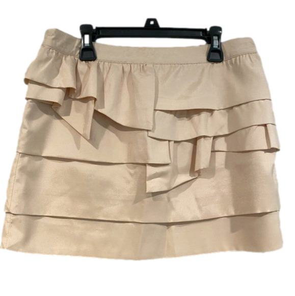 Akira Cream Colored Ruffled Mini Skirt - Size Medium - Picture 1 of 5